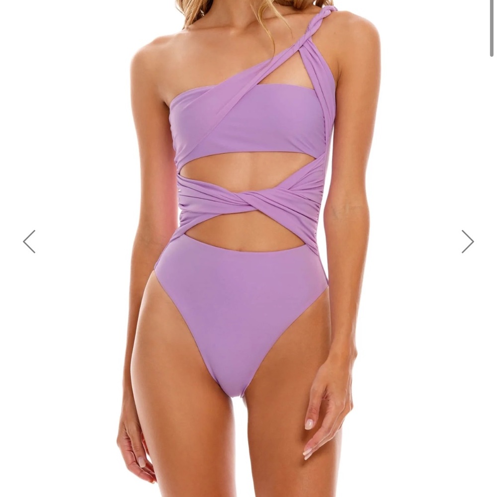 Agua Bendita GEMMA ONE PIECE